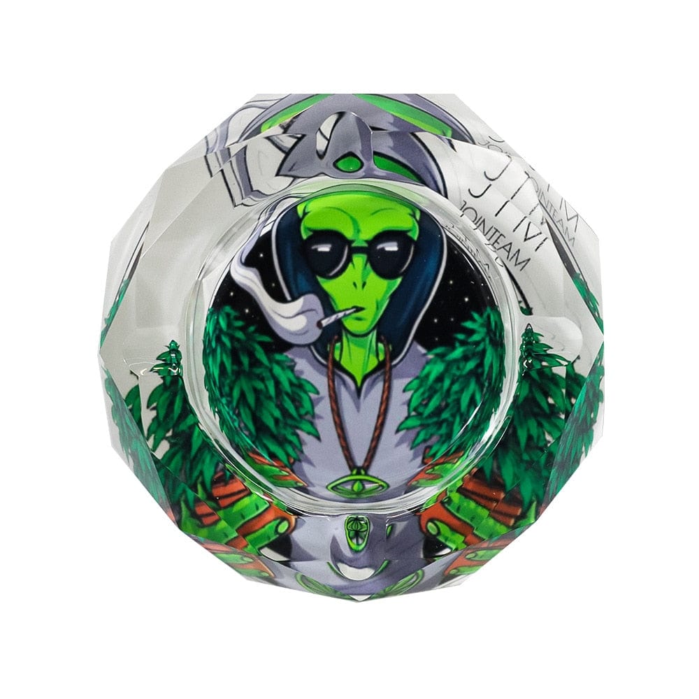 Aschenbecher Alien Raucht