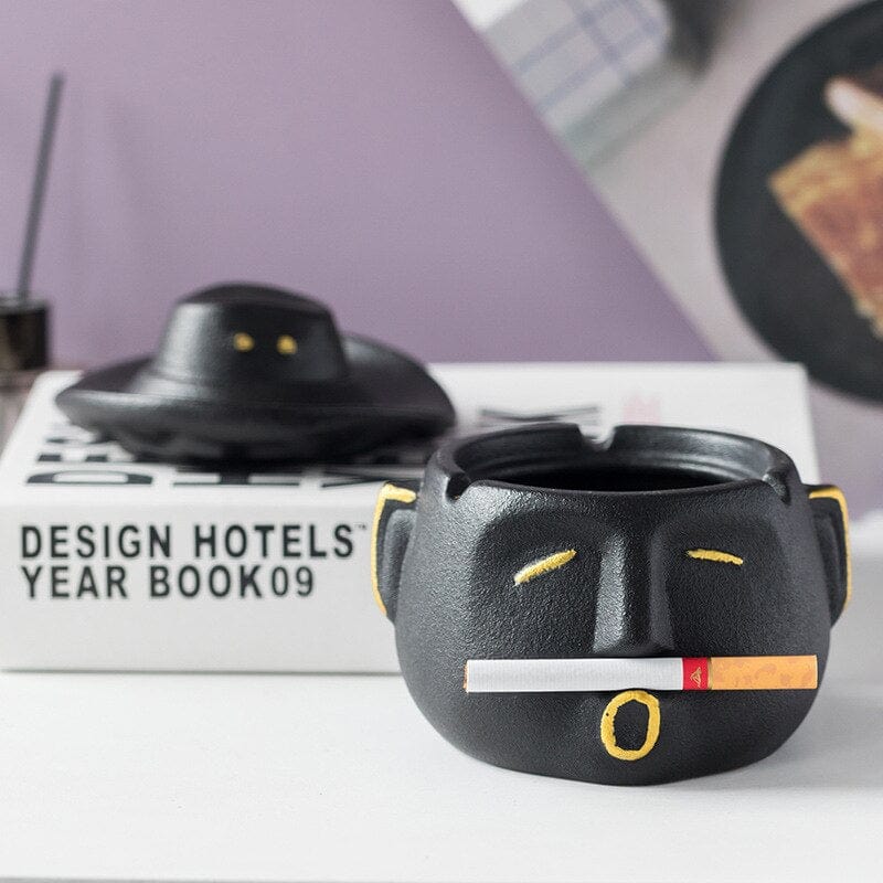 Aschenbecher Atypisch