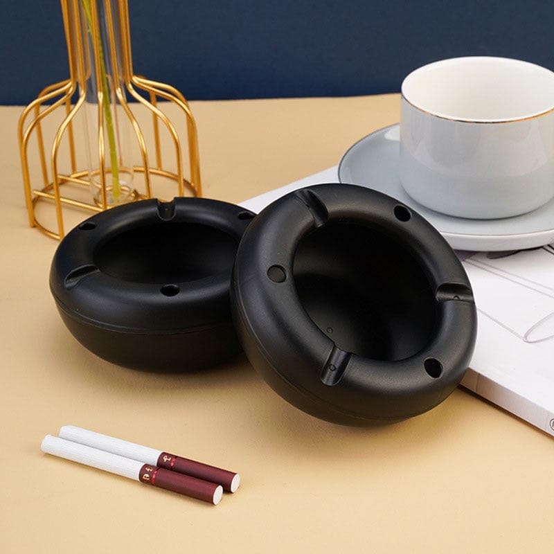 Aschenbecher aus Plastik