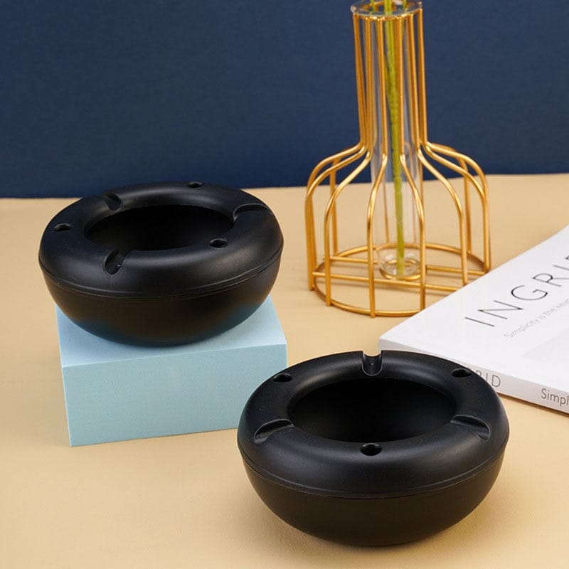 Aschenbecher aus Plastik