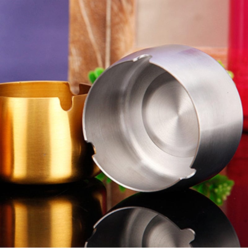 Aschenbecher aus Stahl Design
