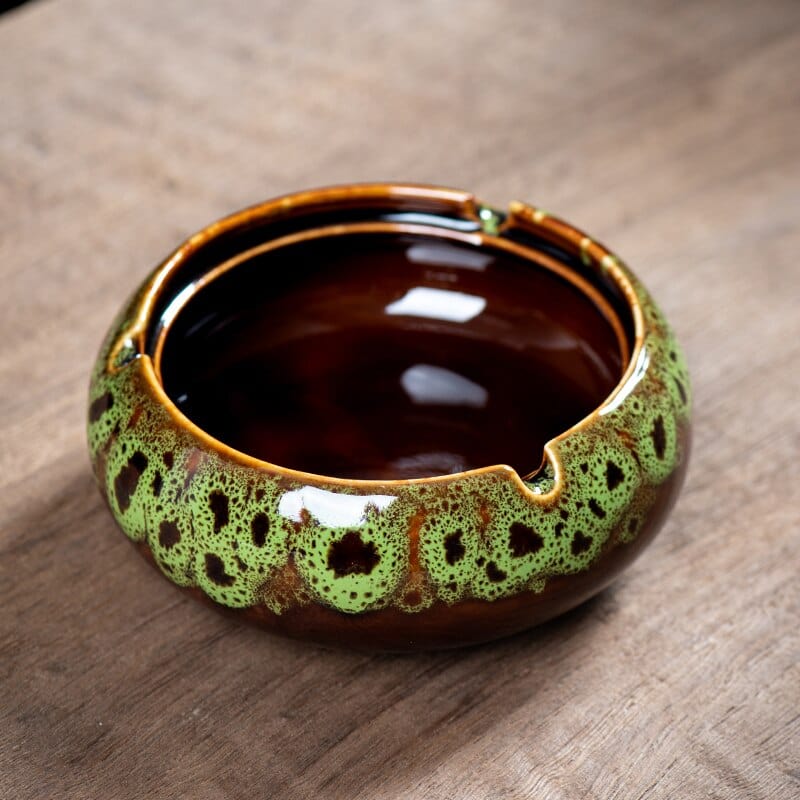 Dekorativer Außenascher