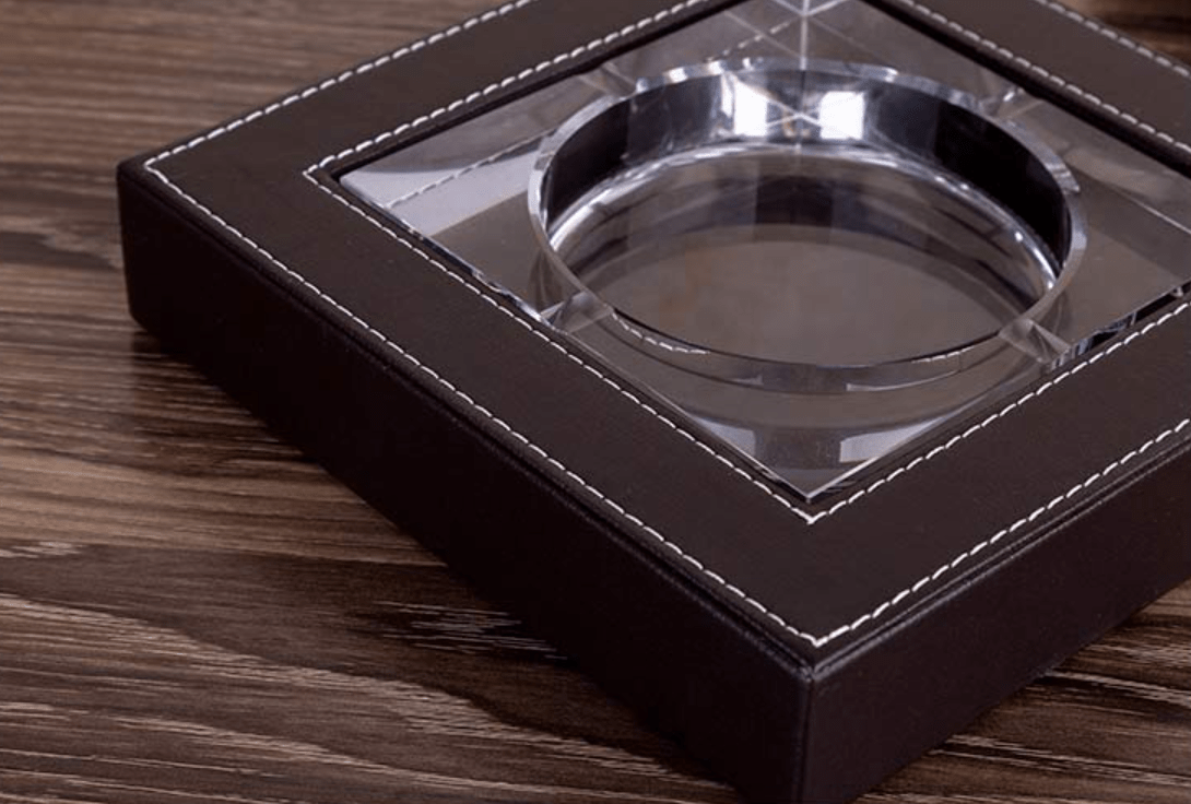 Großer Aschenbecher aus Glas