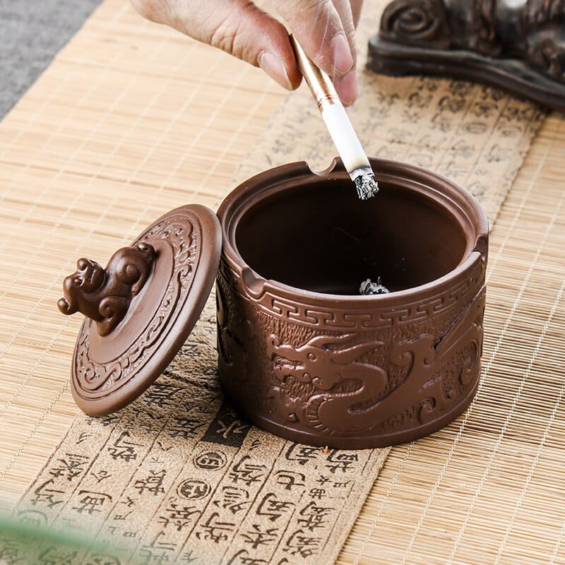 Japanische Aschenbecher