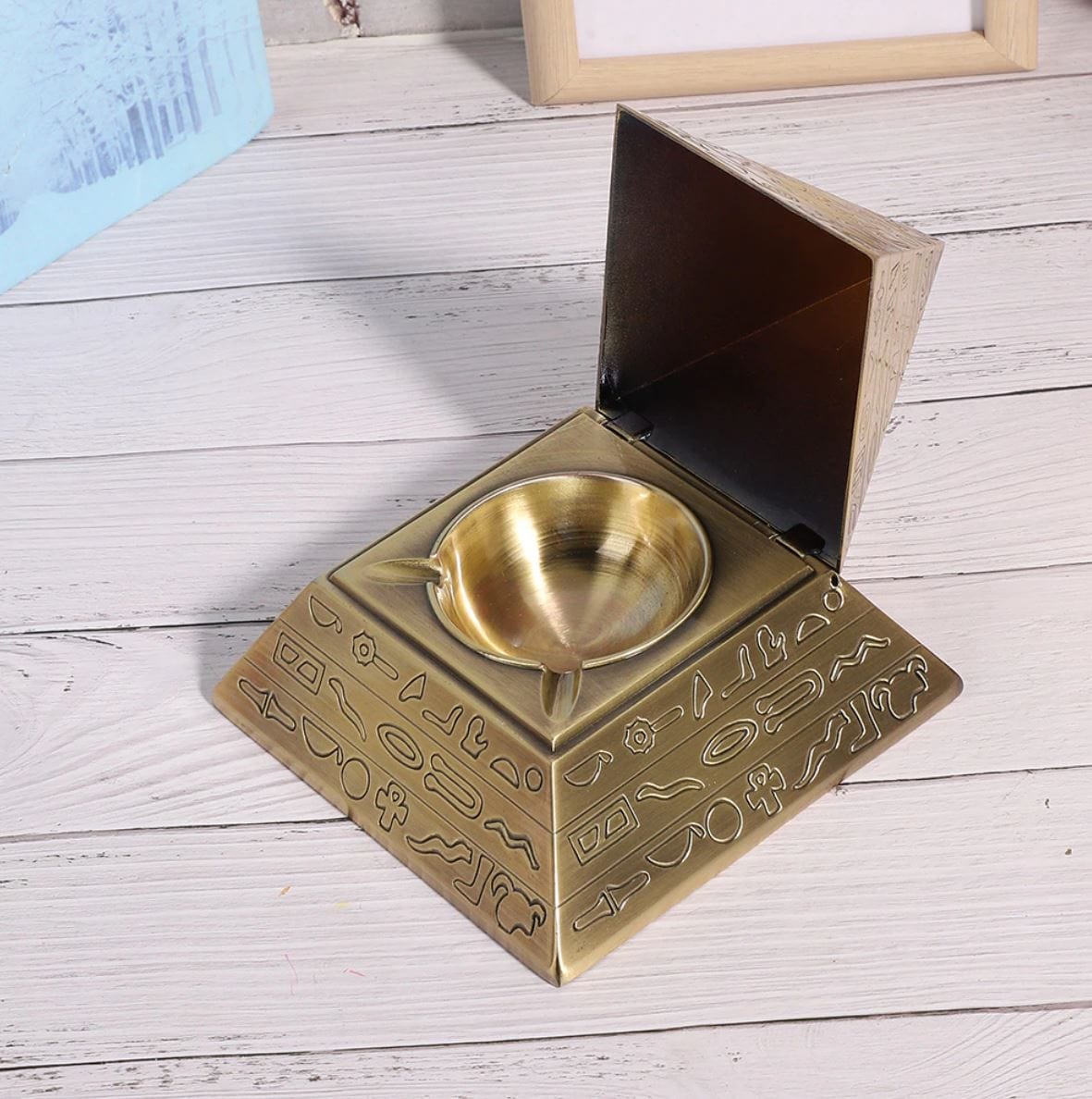 Pyramiden Aschenbecher